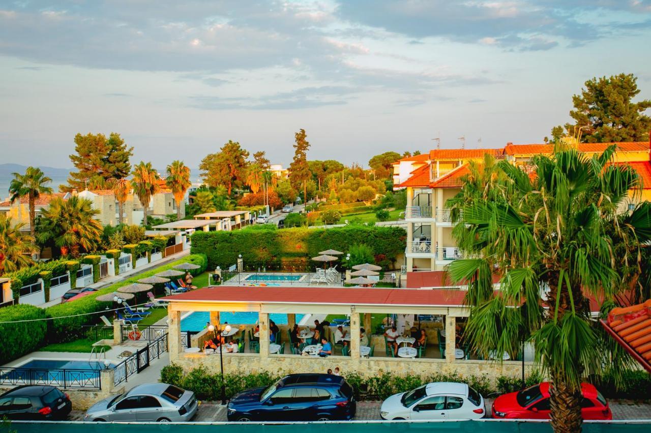 Golden Residence Family Resort Pefkochori Bagian luar foto