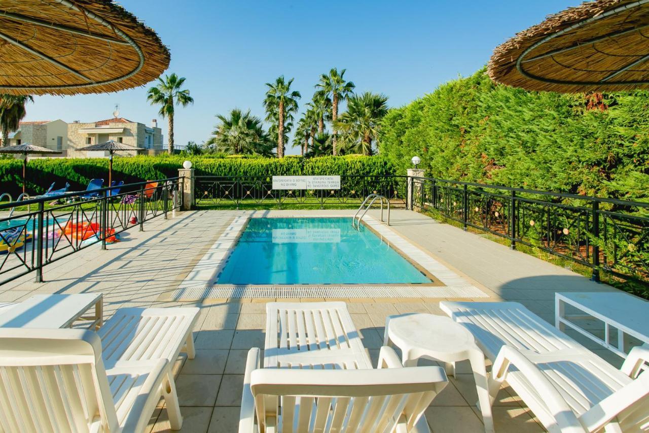 Golden Residence Family Resort Pefkochori Bagian luar foto