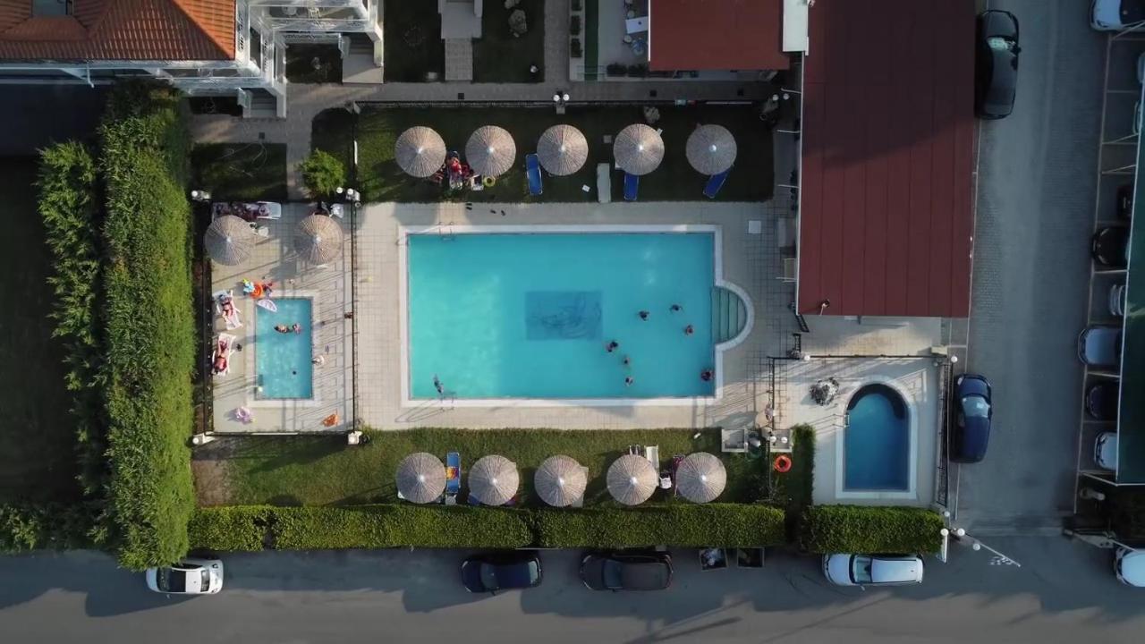 Golden Residence Family Resort Pefkochori Bagian luar foto