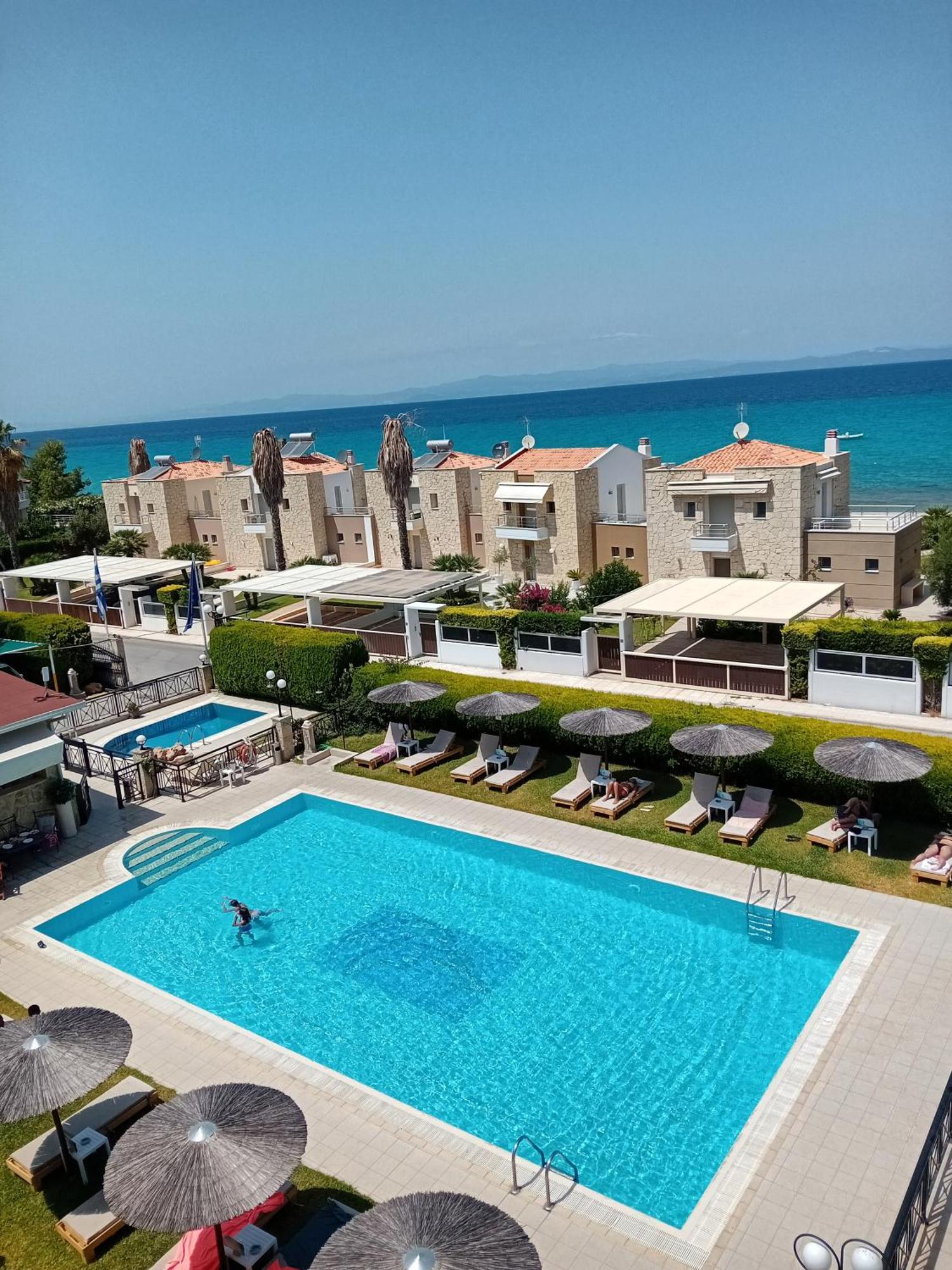 Golden Residence Family Resort Pefkochori Bagian luar foto