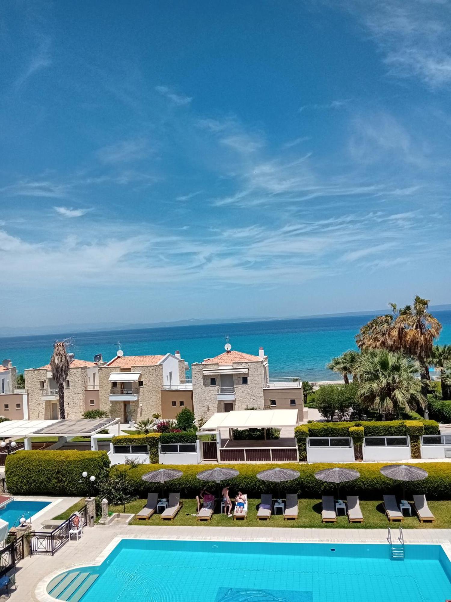 Golden Residence Family Resort Pefkochori Bagian luar foto