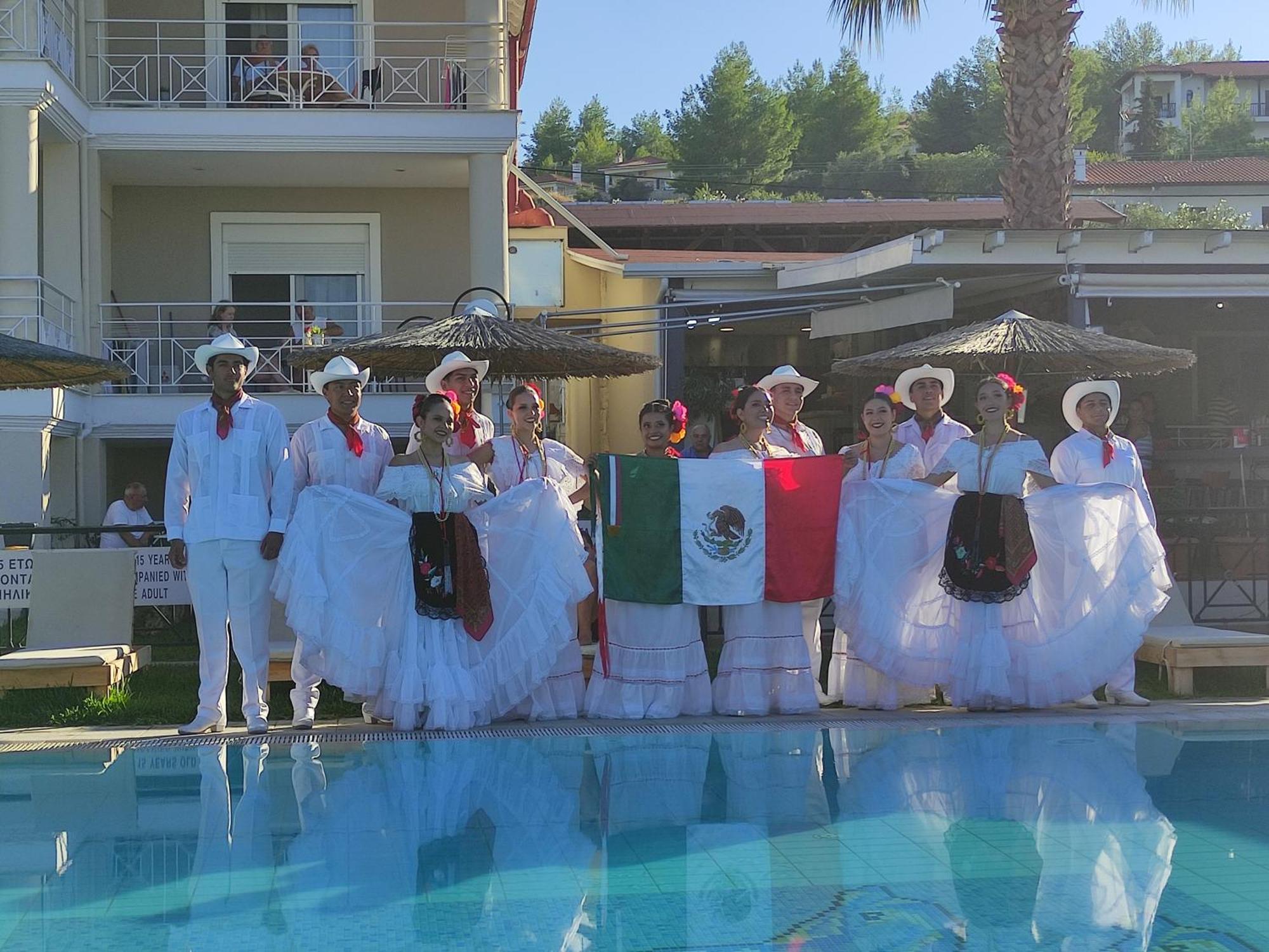 Golden Residence Family Resort Pefkochori Bagian luar foto